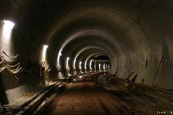 2004tunnel.jpg